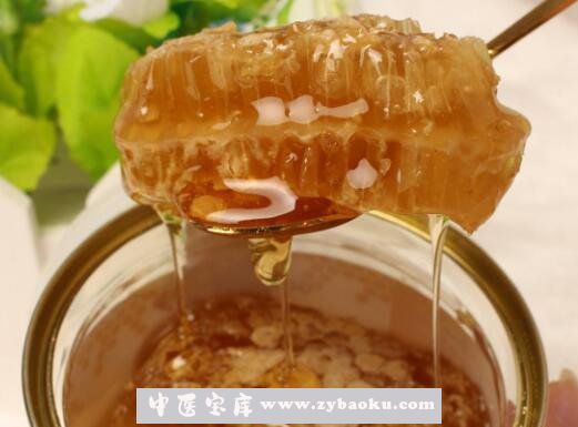 土蜂蜜的功效与正确的食用方法