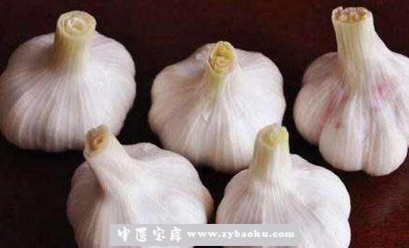 大蒜的功效与作用 吃大蒜有什么功效