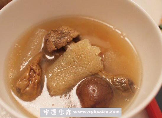 竹荪菌菇汤